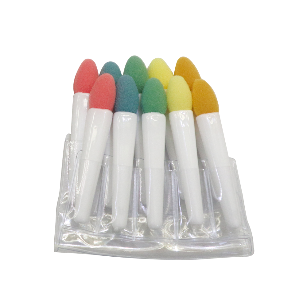 Makeup applicator